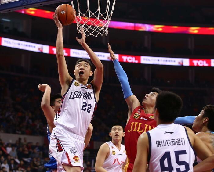 的新秀中 的新秀中